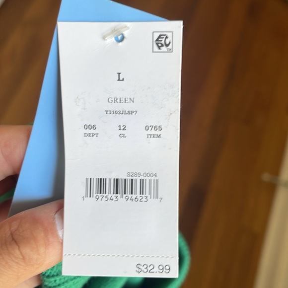 “Lucky” Green Sweater - Picture 11 of 11